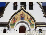 Красноярские художники оформили фасад храма Иконы Божией Матери "Всецарица"