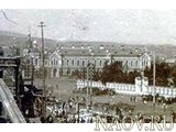 Вид Архиерейского дома в Красноярске с Новобазарной площади
Автор фотографии - не известен, фотография начала XX века