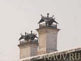 Дымники из просечного железа на Архиерейском доме
Автор фотографии - Разваляев Е.О., фотография 2011 года