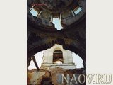 Вид из храмовой части на колокольню. Фотография Разваляева Е.О., 2004 год.


