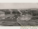 Вид Троицкой церкви в застройке Туруханска, фотография начала XX века.